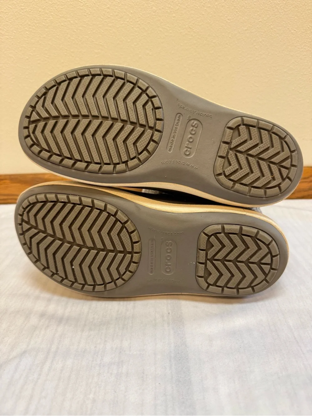 Crocs Crocband Gray Faux Fur Lining Winter Snow Boots Size 10